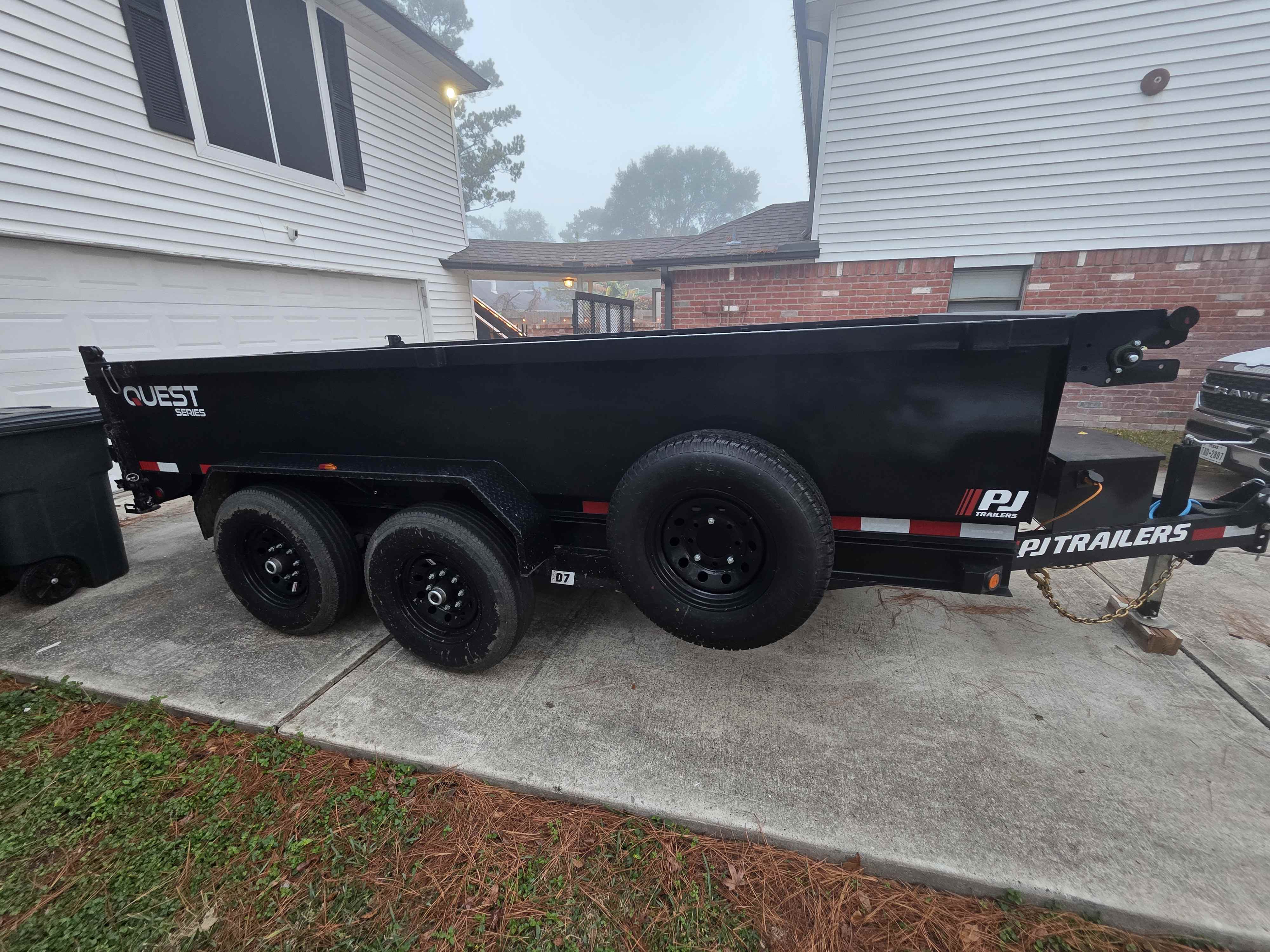 14x7 Dump Trailer #2 side view